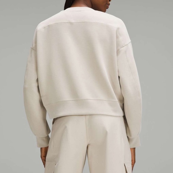 Lululemon Softstream Perfectly Oversized Cropped Crew EUC - Picture 3 of 6